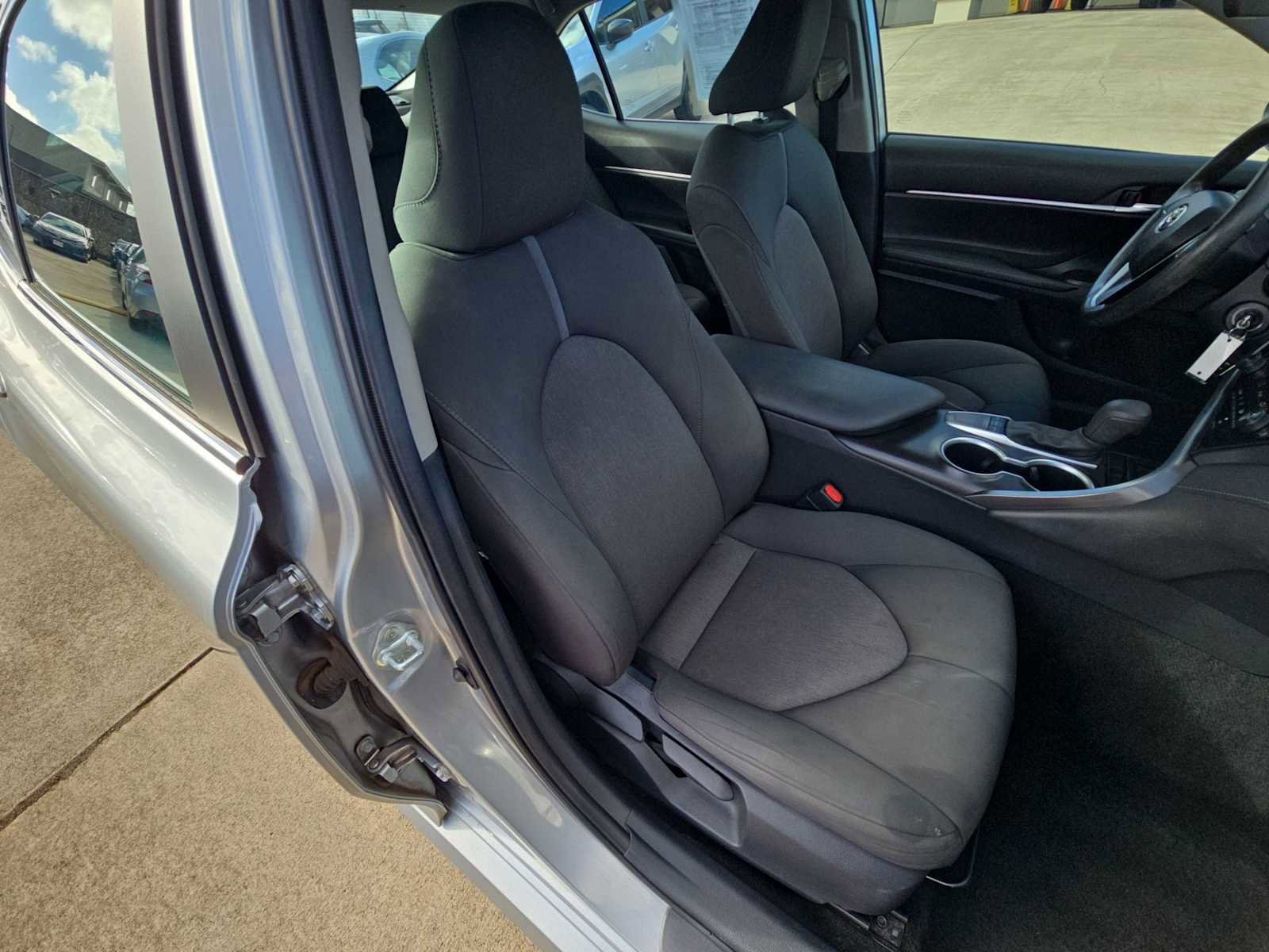 Used 2023 Toyota Camry LE FWD image 25