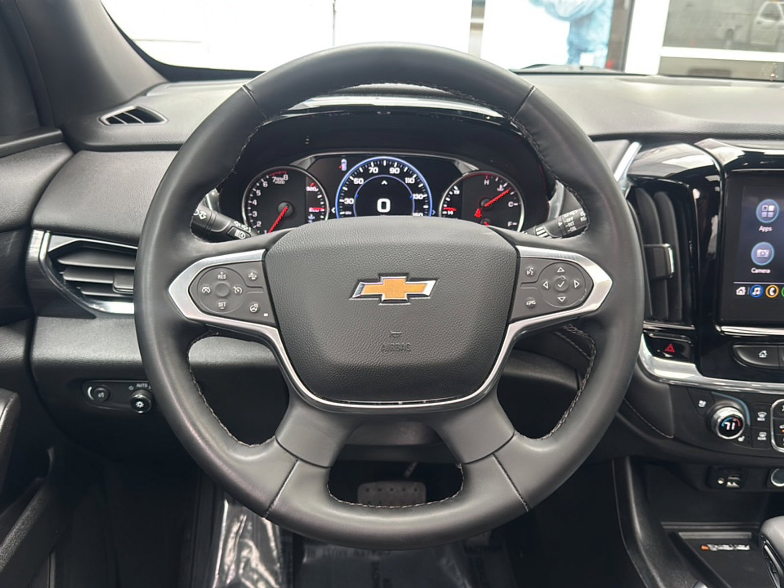 Used 2023 Chevrolet Traverse High Country FWD image 2