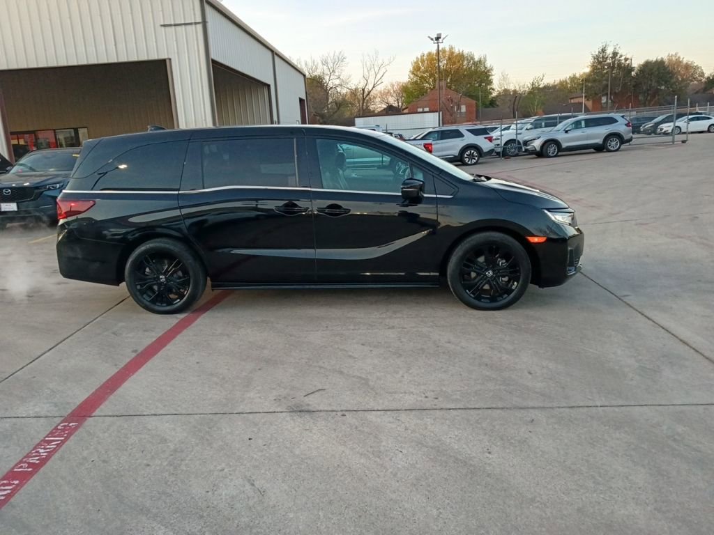 Used 2025 Honda Odyssey Sport-L image 7