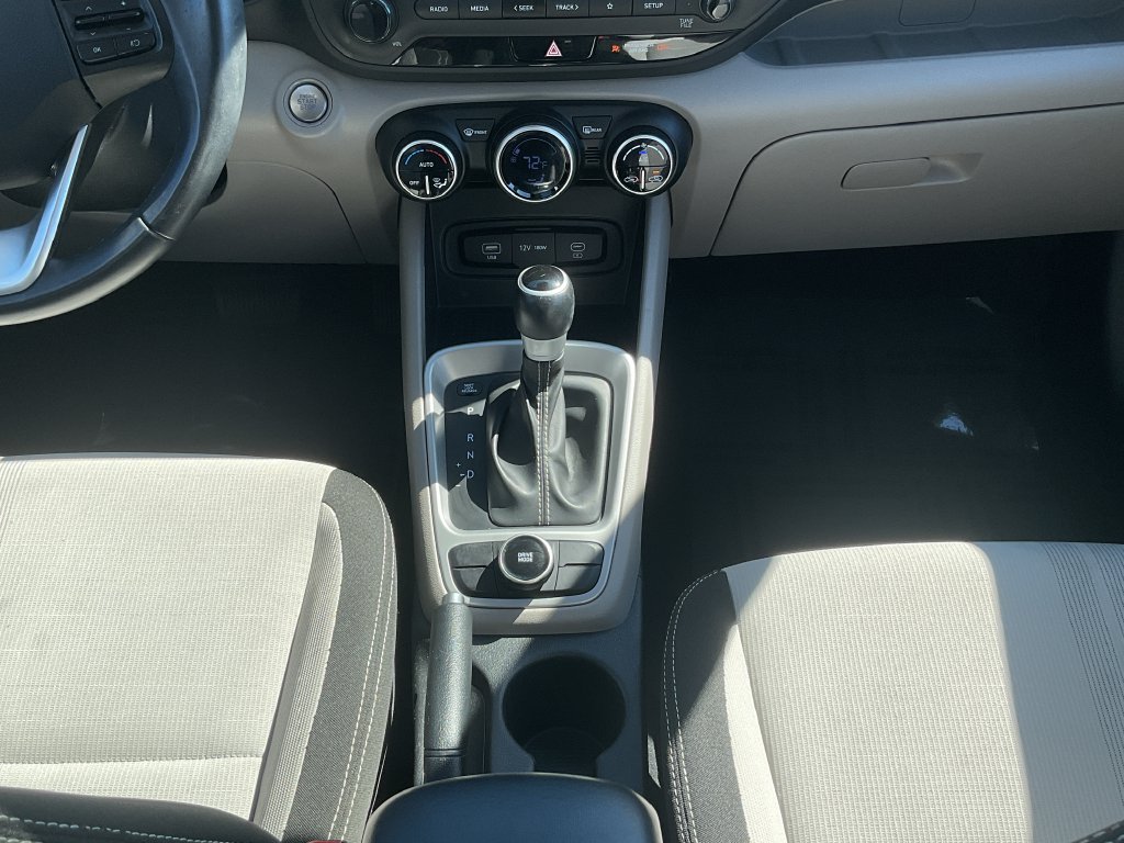 Used 2025 Hyundai Venue SEL FWD image 28