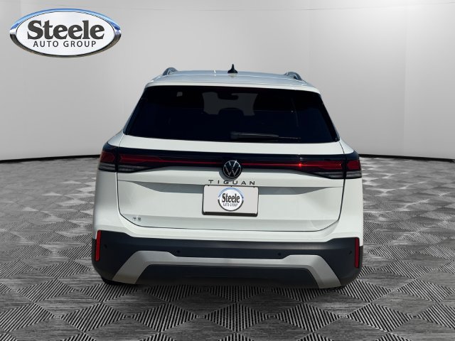 New 2026 Volkswagen Tiguan SE FWD image 4