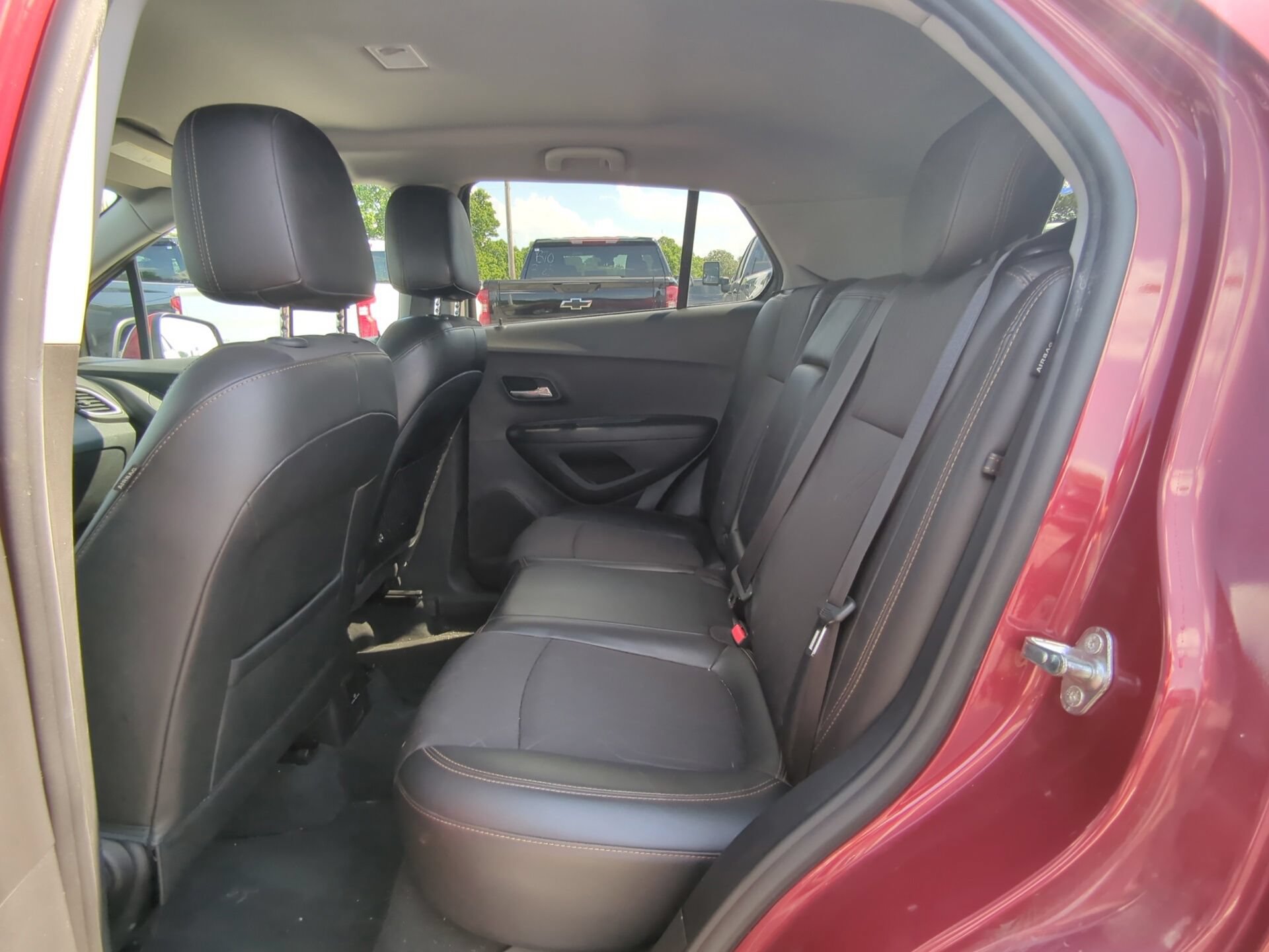 Used 2018 Chevrolet Trax LT w/ LT Convenience Package FWD image 7