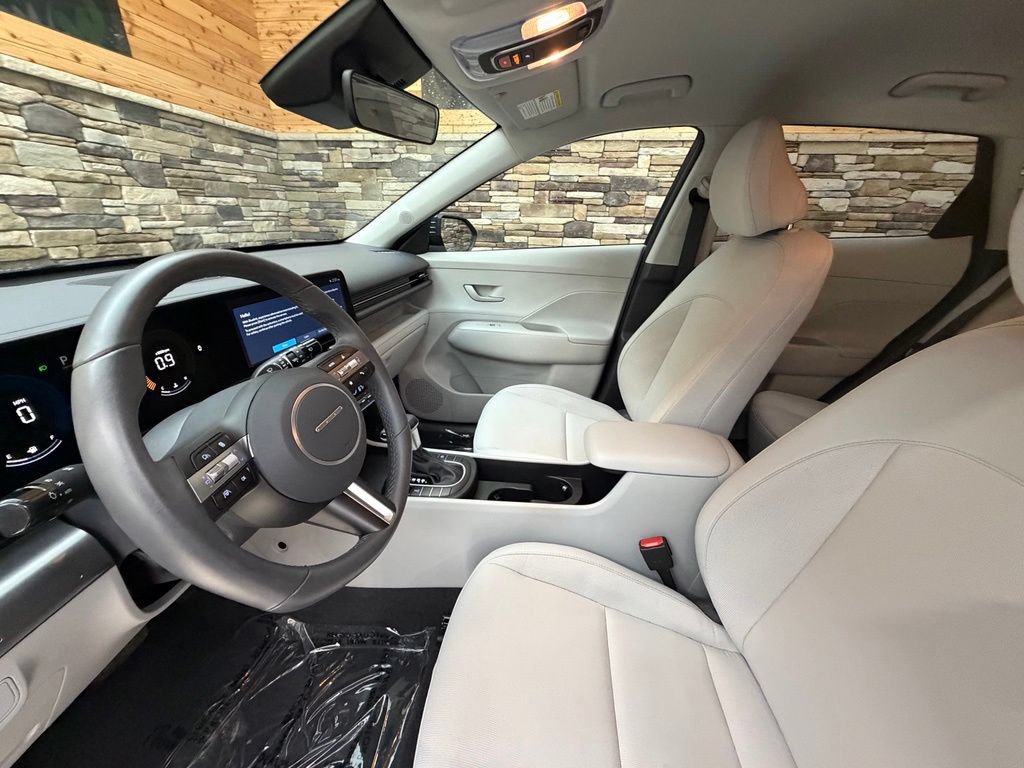 Used 2024 Hyundai Kona SEL AWD/4WD image 28