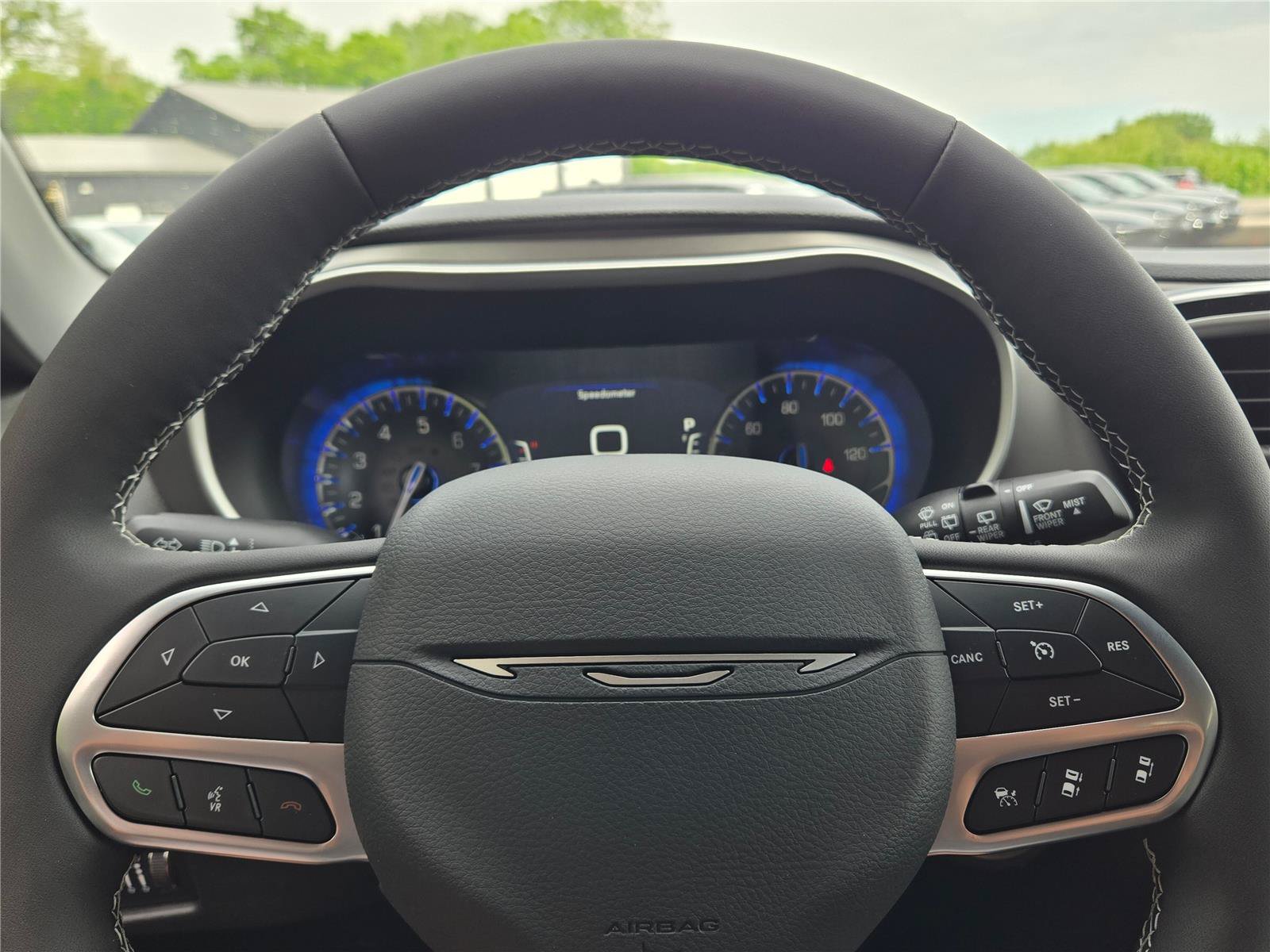 New 2027 Chrysler Pacifica Select FWD image 34