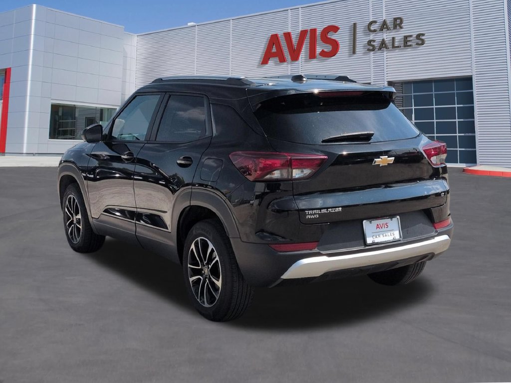Used 2025 Chevrolet TrailBlazer LT AWD/4WD image 9