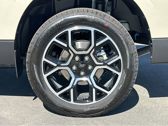 New 2025 Ford Maverick Lariat w/ 4K Tow Package image 39