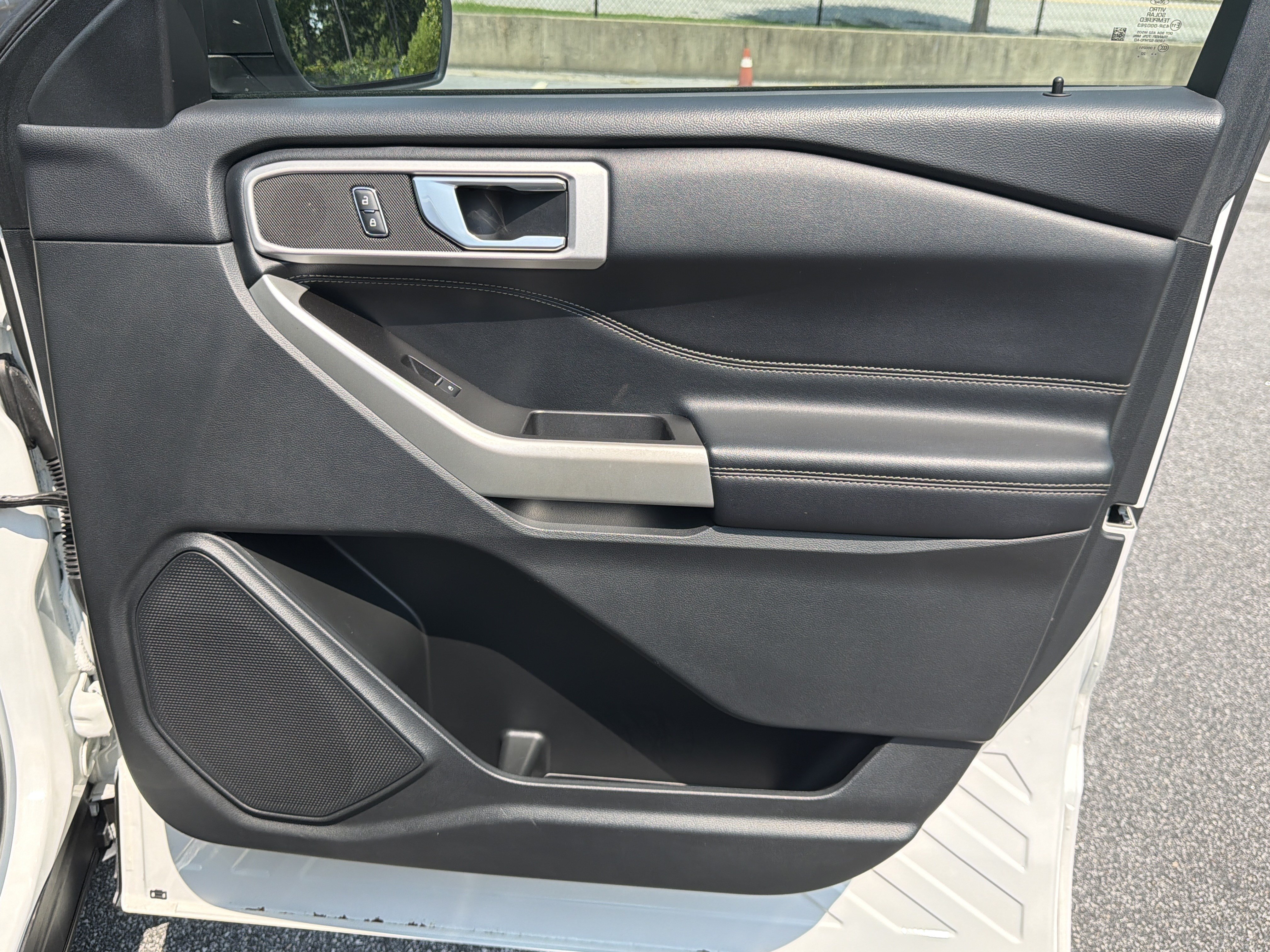 Used 2022 Ford Explorer XLT RWD image 17