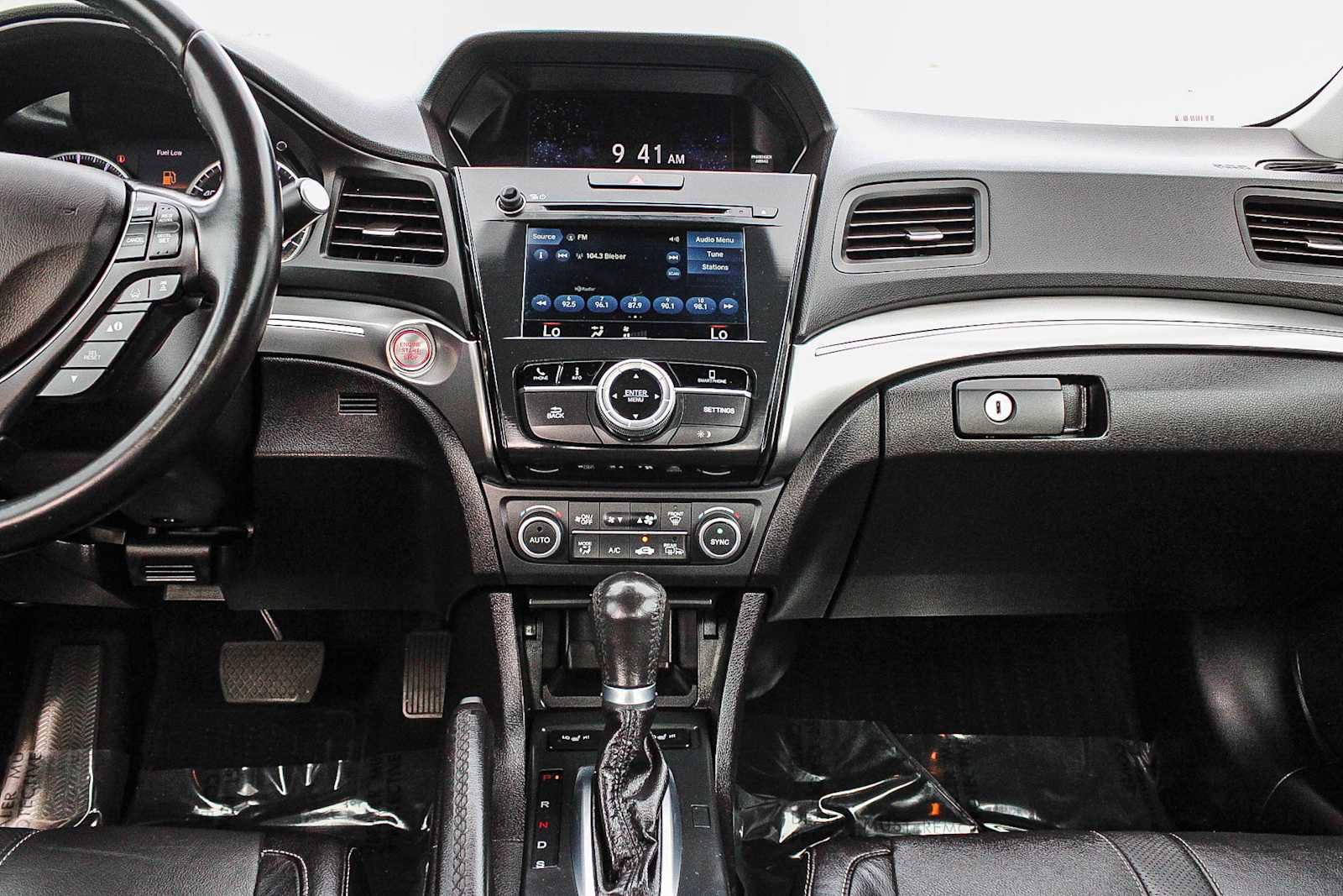 Used 2020 Acura ILX w/ Premium Package image 13