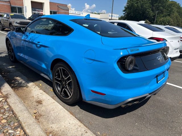 Used 2022 Ford Mustang GT RWD image 2