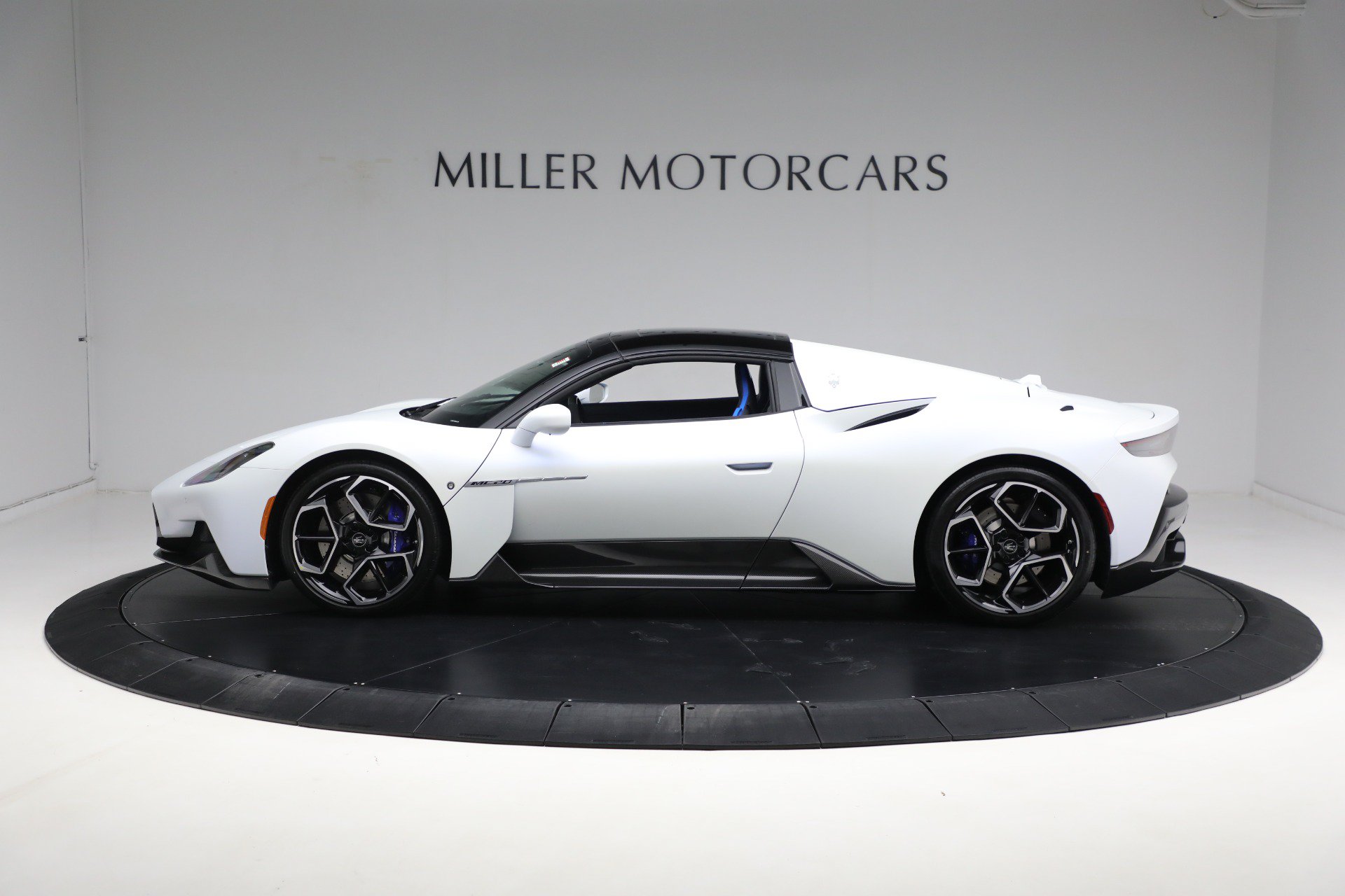 Used 2023 Maserati MC20 Spyder RWD image 28