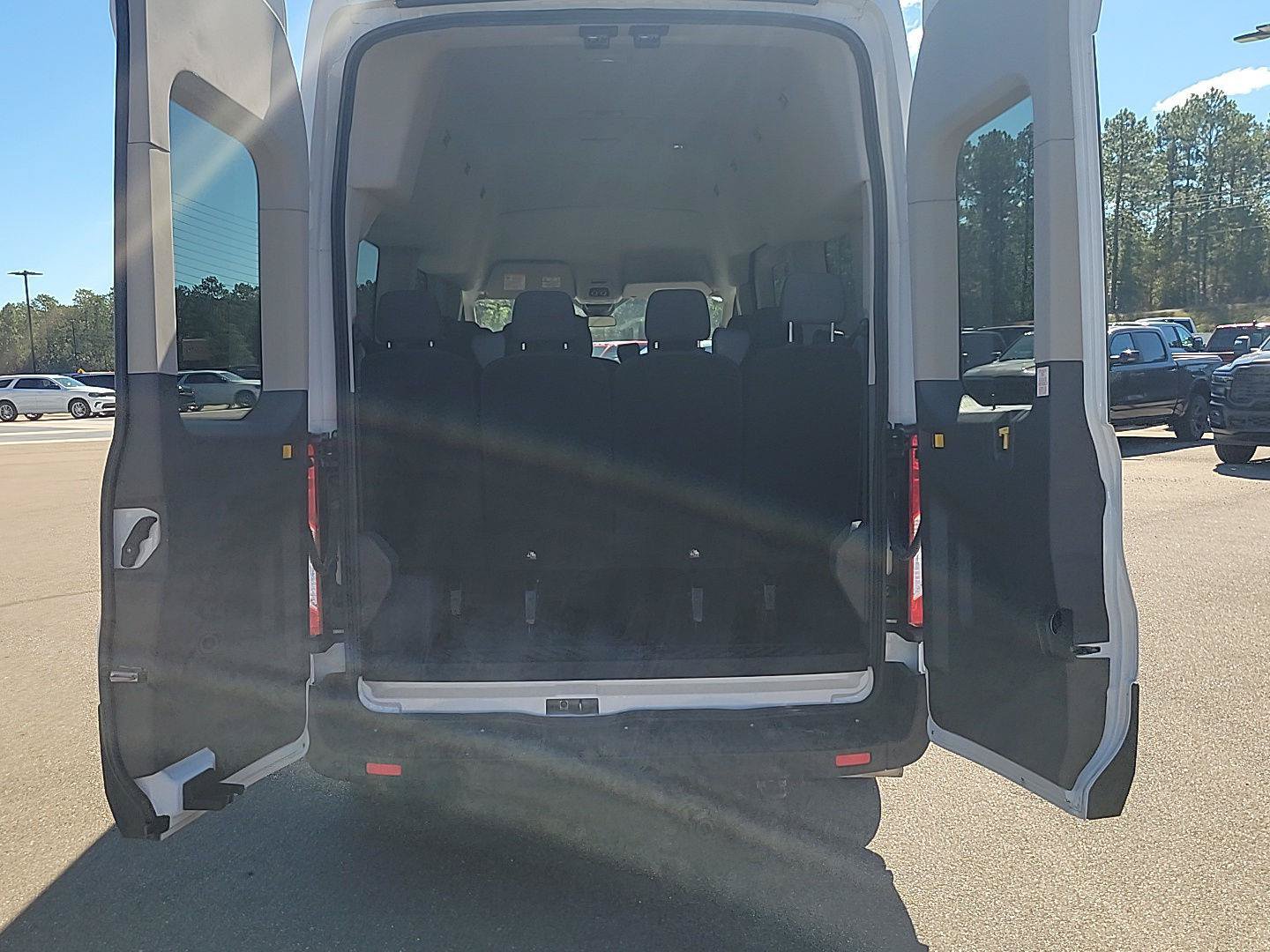 Used 2024 Ford Transit 350 XLT RWD image 12