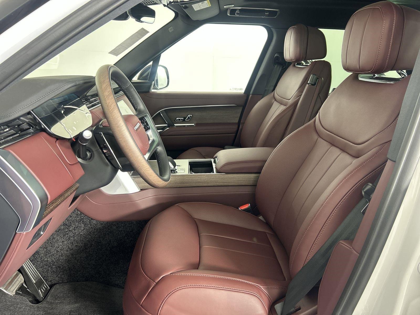 New 2025 Land Rover Range Rover SE image 23