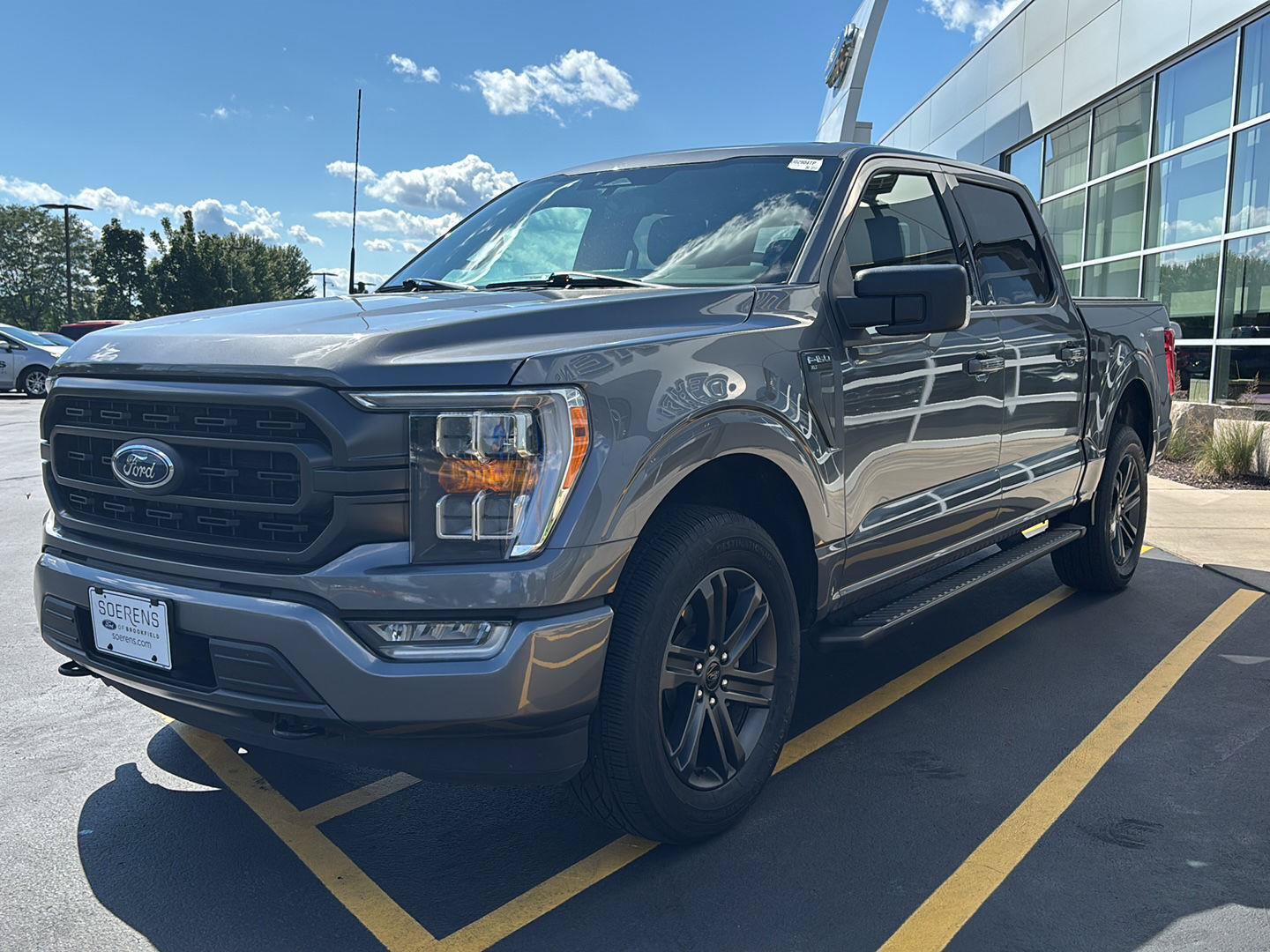 Used 2022 Ford F150 XLT w/ Equipment Group 302A High AWD/4WD image 3