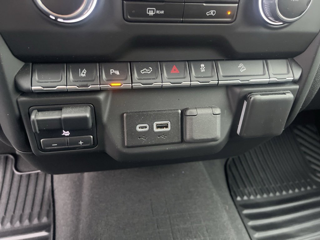 Used 2024 Chevrolet Silverado 2500 Custom w/ Custom Value Package image 15