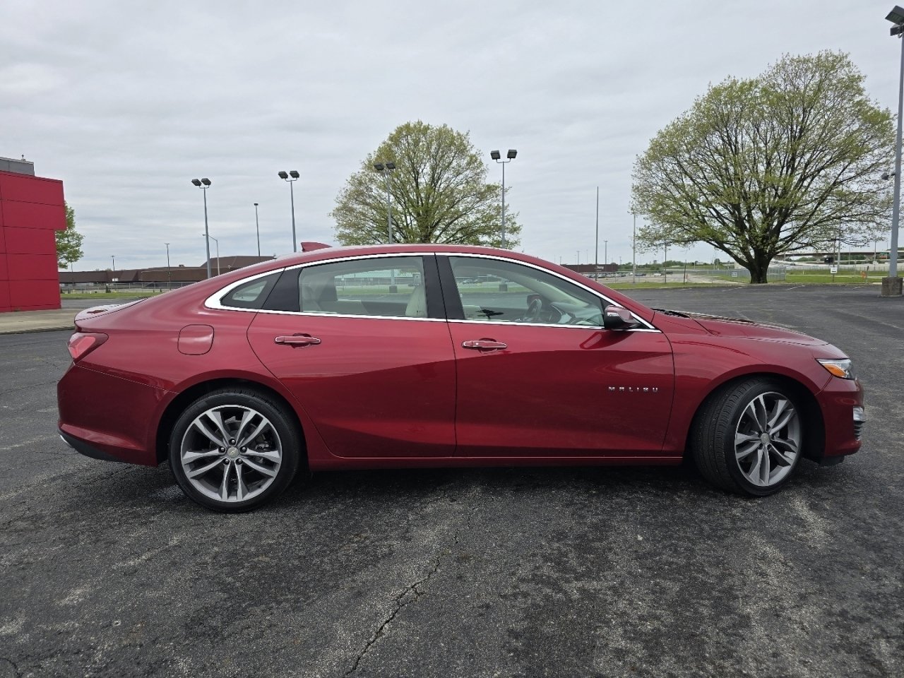 Used 2020 Chevrolet Malibu Premier FWD image 18