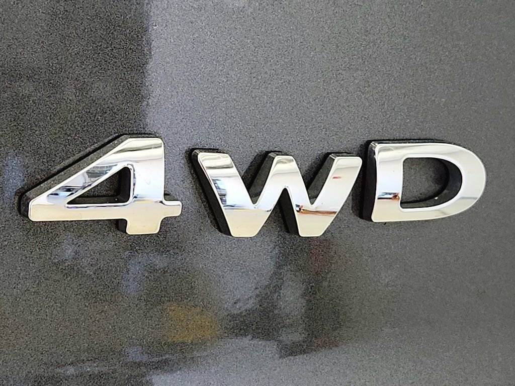 Used 2018 Ford Explorer XLT w/ Equipment Group 202A image 36