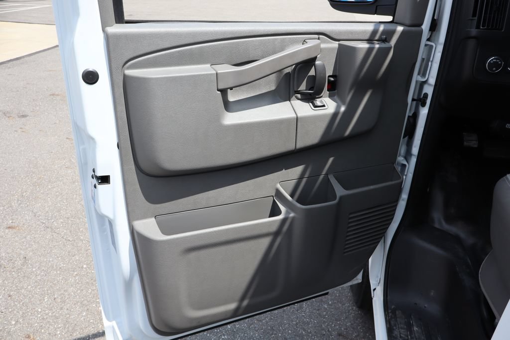 New 2025 Chevrolet Express 2500 w/ Driver Convenience Package RWD image 7