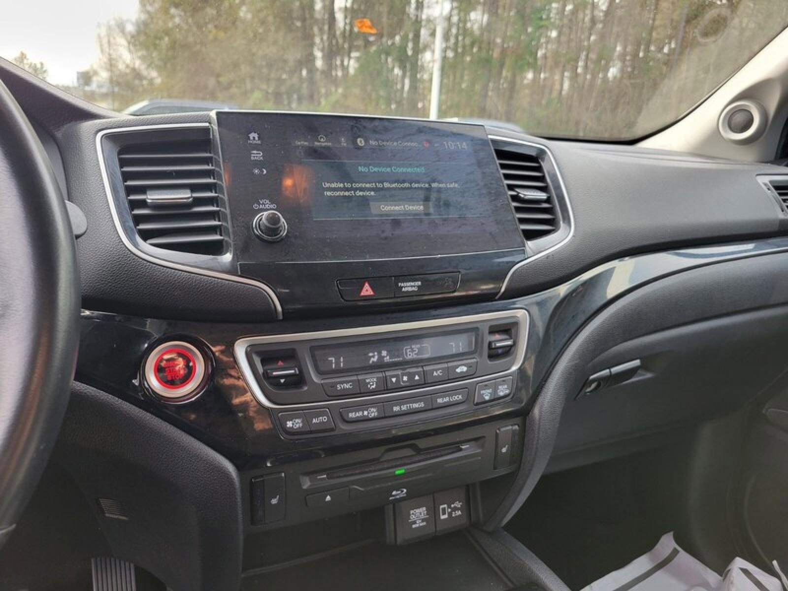 Used 2021 Honda Pilot Touring image 16