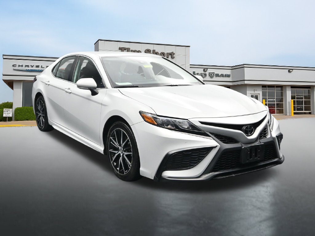Used 2024 Toyota Camry SE FWD image 7