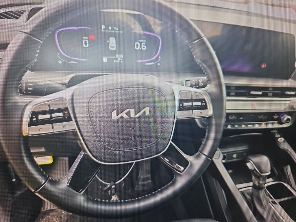 Used 2025 Kia Telluride S image 8