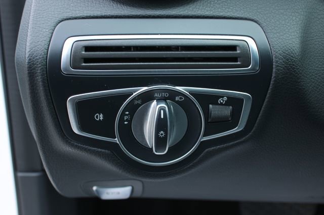 Used 2018 Mercedes-Benz C 300 4MATIC Sedan image 15