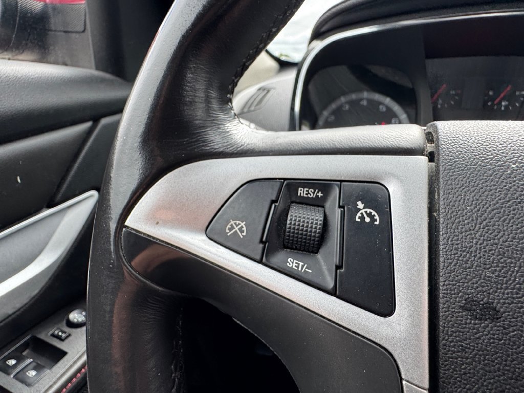 Used 2011 GMC Terrain SLT AWD/4WD image 30
