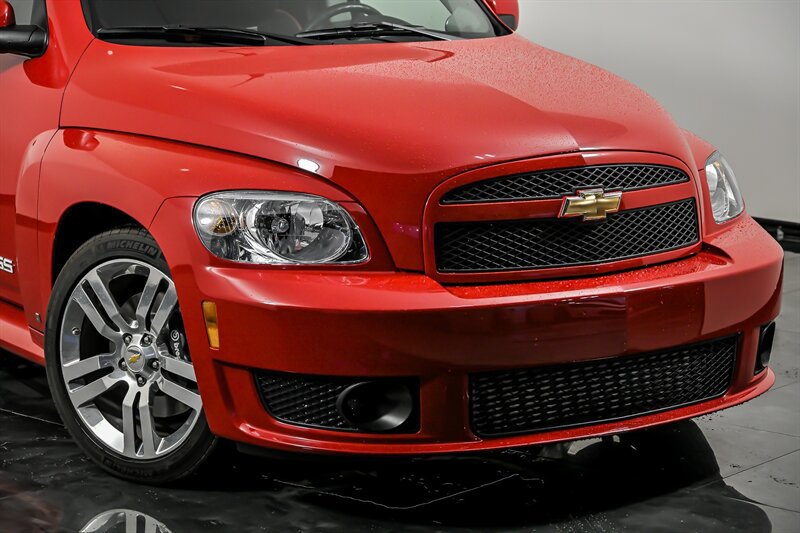 Used 2009 Chevrolet HHR SS w/ Performance Package FWD image 2