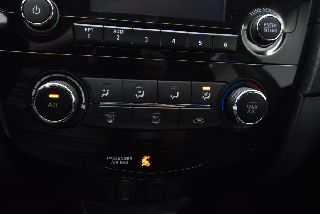 Used 2017 Nissan Rogue S AWD/4WD image 24