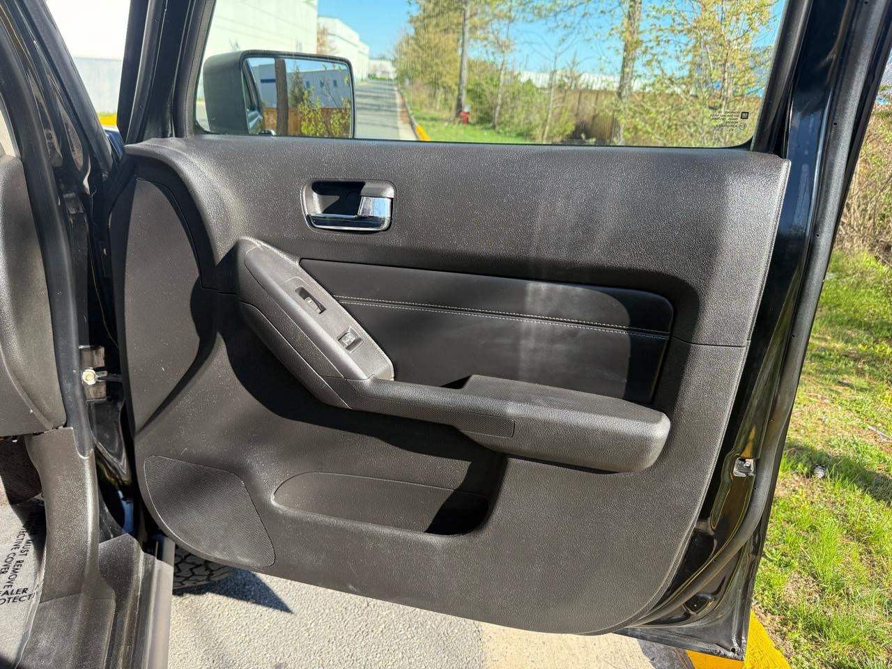 Used 2010 HUMMER H3 Adventure image 26