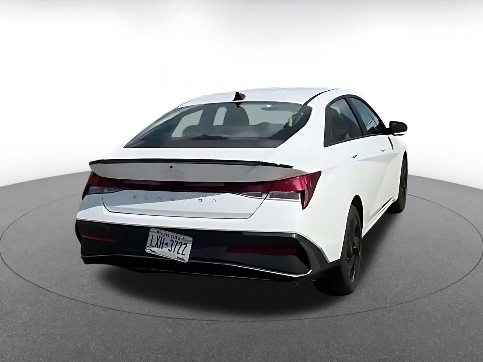Used 2026 Hyundai Elantra Sport FWD image 8