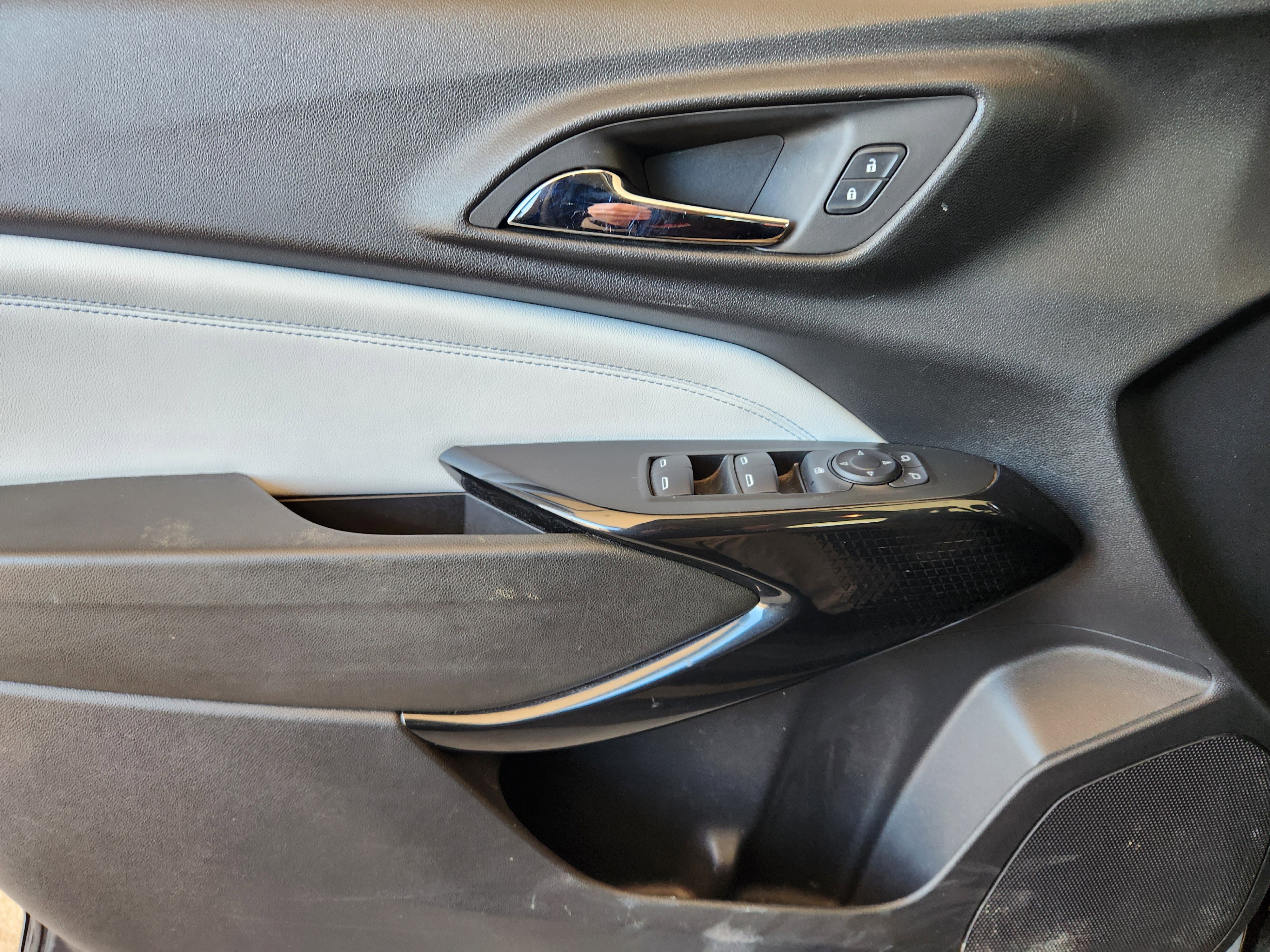 Certified 2024 Chevrolet Trax LT image 22