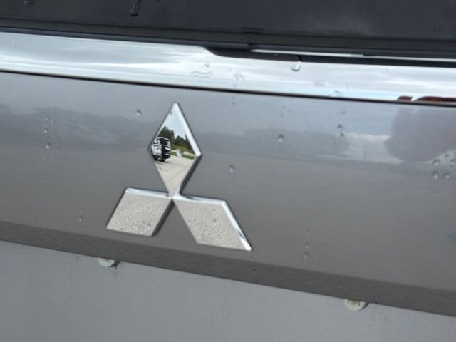 Used 2020 Mitsubishi Outlander ES FWD image 13