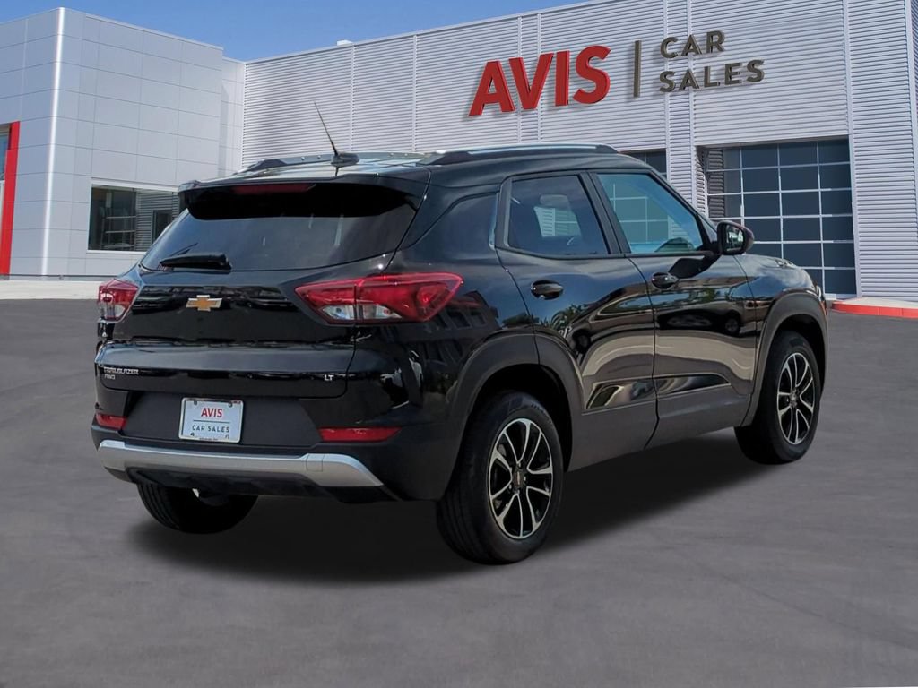 Used 2025 Chevrolet TrailBlazer LT AWD/4WD image 6