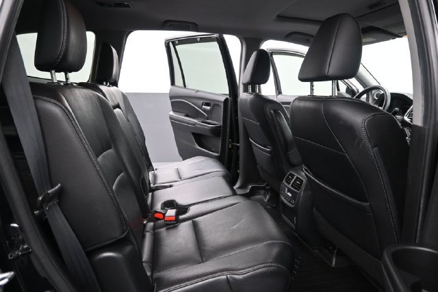 Certified 2021 Honda Pilot Special Edition image 3