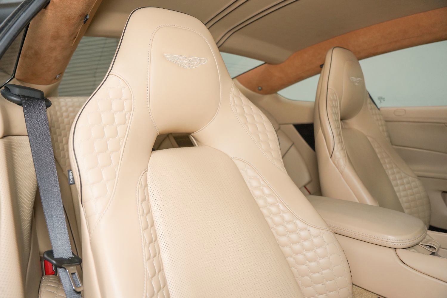 Used 2014 Aston Martin Vanquish Coupe image 28
