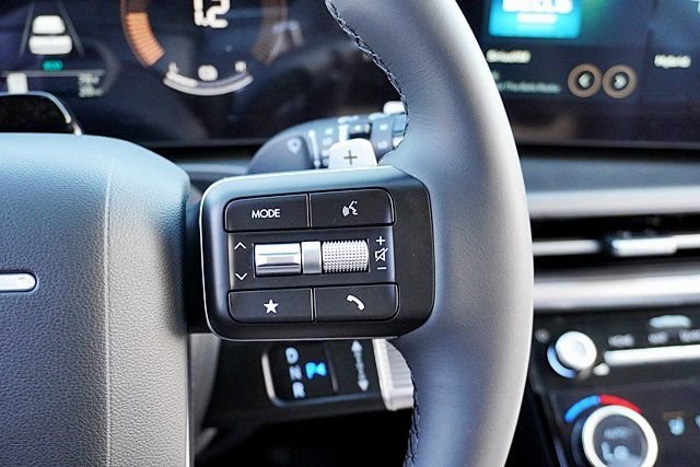 New 2026 Hyundai Santa Fe SEL FWD image 40