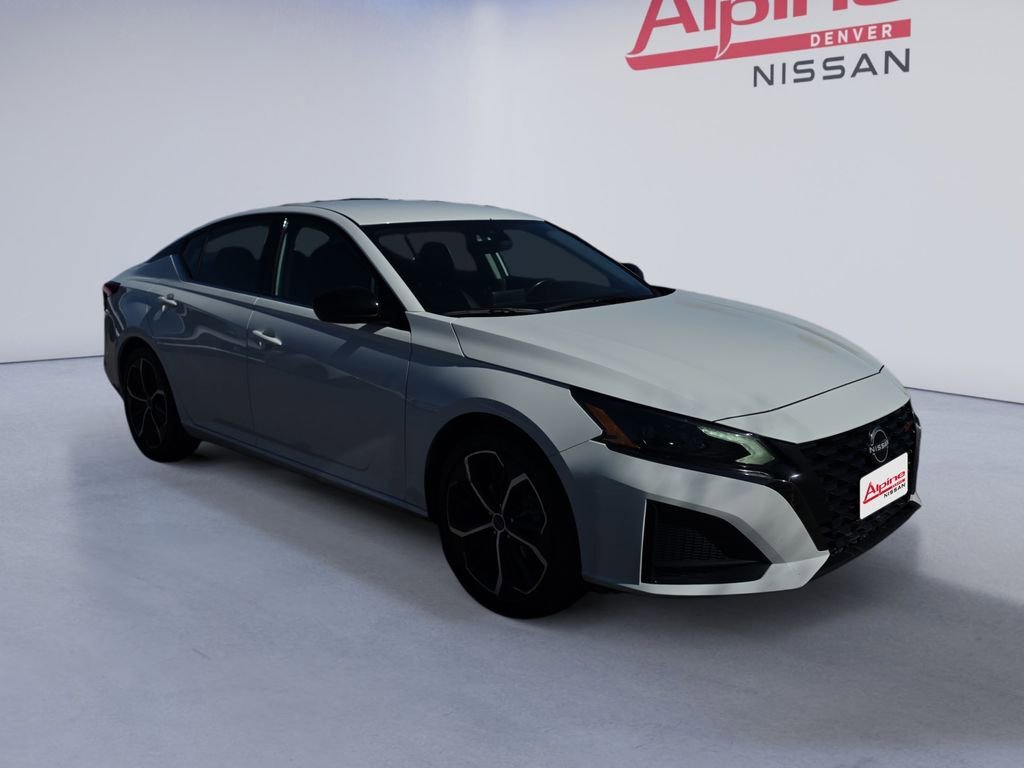 Used 2024 Nissan Altima 2.5 SR image 7