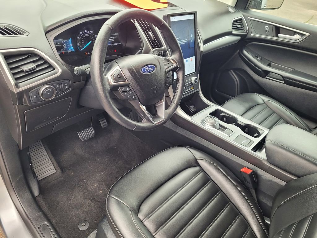 Used 2022 Ford Edge SEL w/ Convenience Package image 7