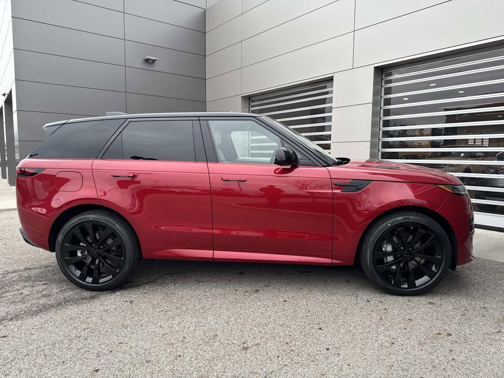 New 2026 Land Rover Range Rover Sport Dynamic SE image 9