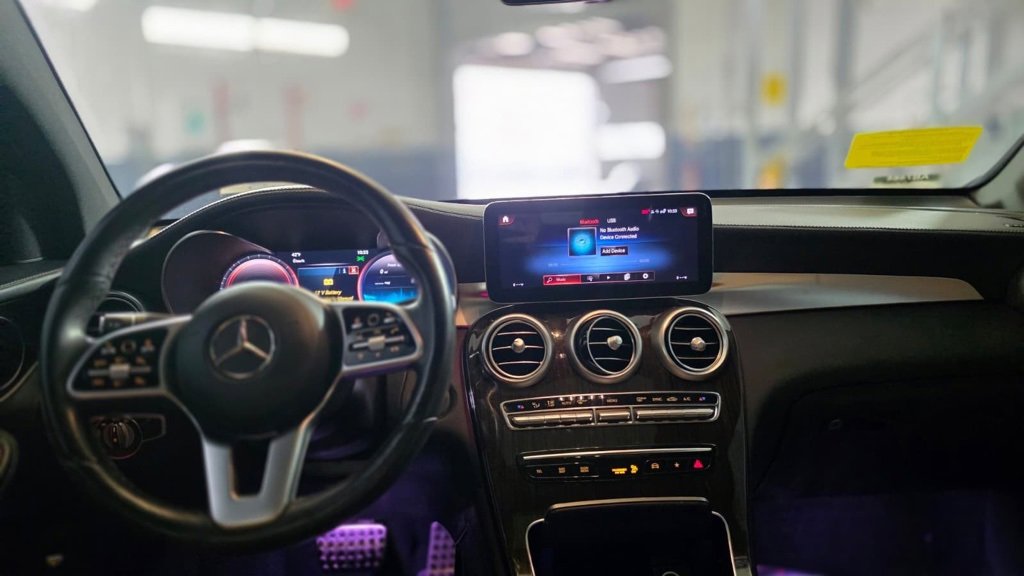 Used 2022 Mercedes-Benz GLC 300 4MATIC Coupe image 13