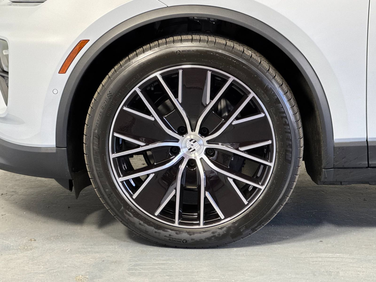 New 2026 Porsche Macan 4 Electric image 34