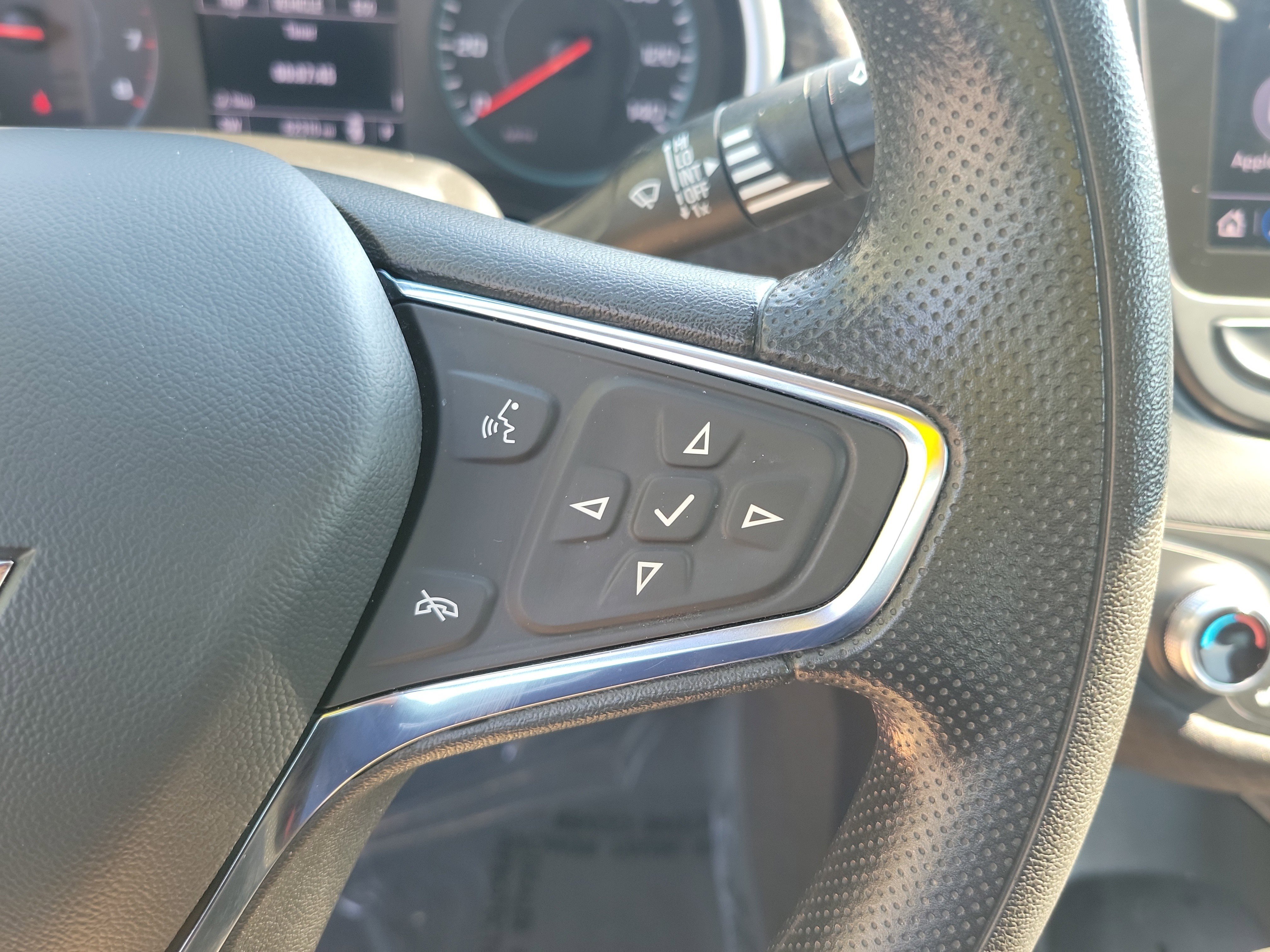 Used 2024 Chevrolet Malibu LT FWD image 23