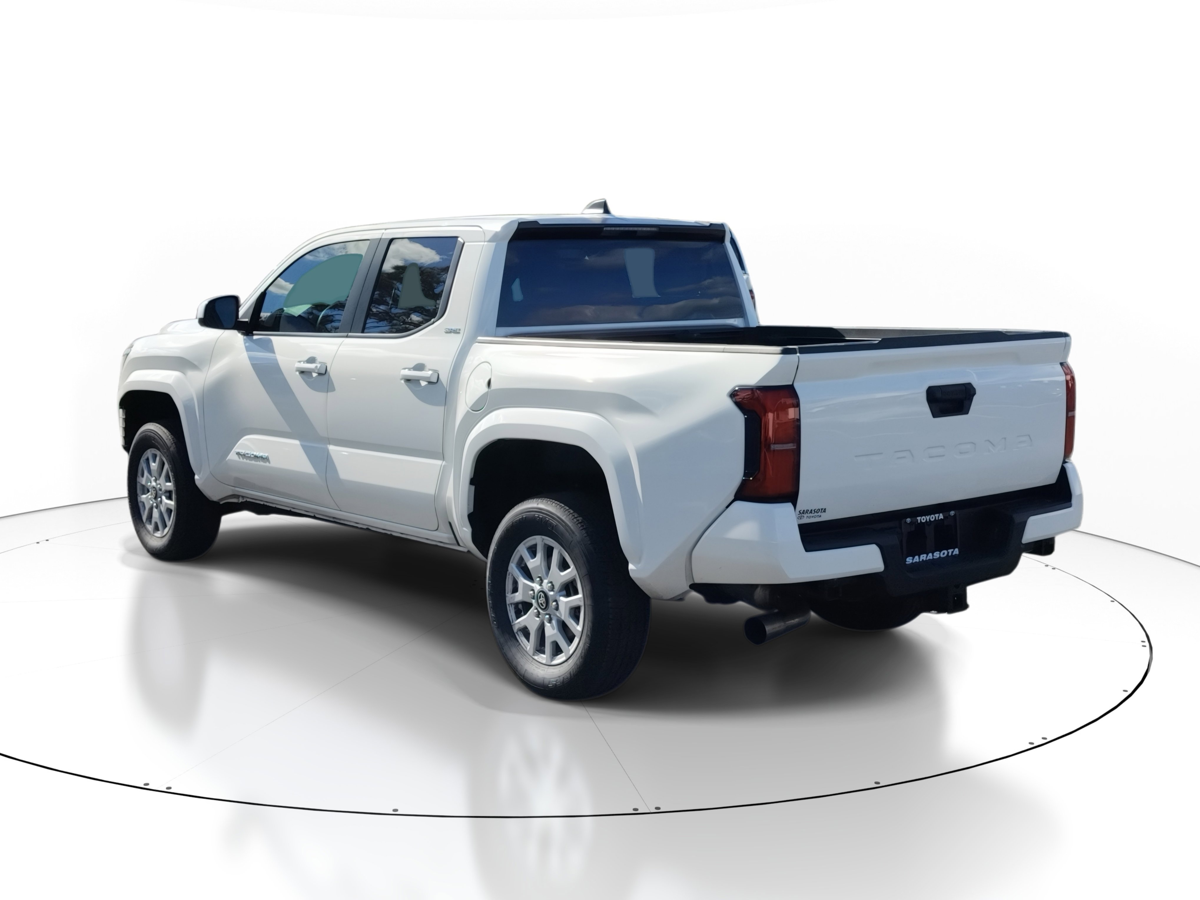 Used 2024 Toyota Tacoma SR5 image 4