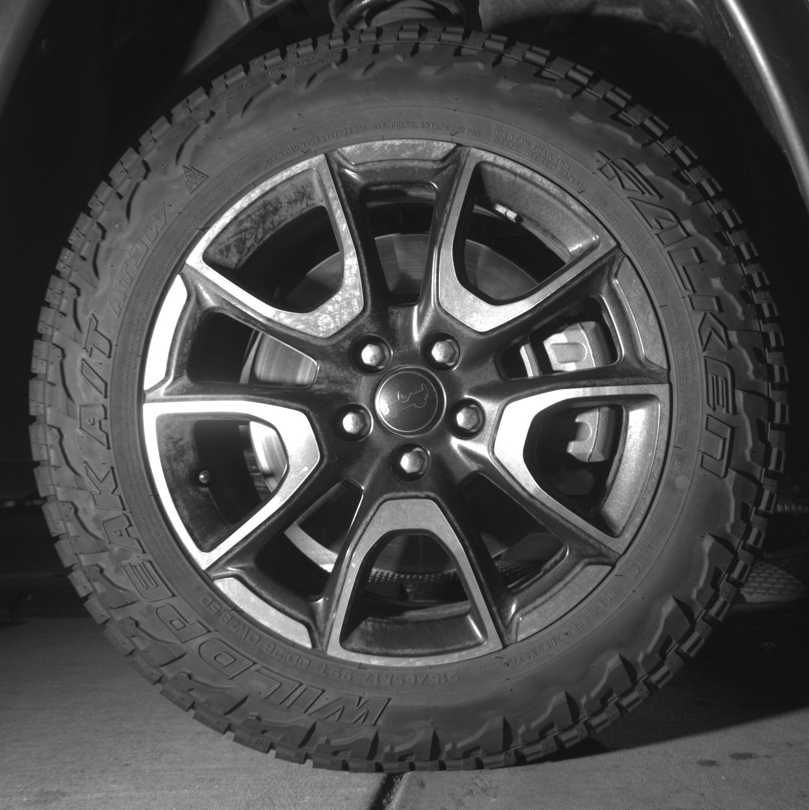 Used 2025 Jeep Compass Trailhawk AWD/4WD image 13