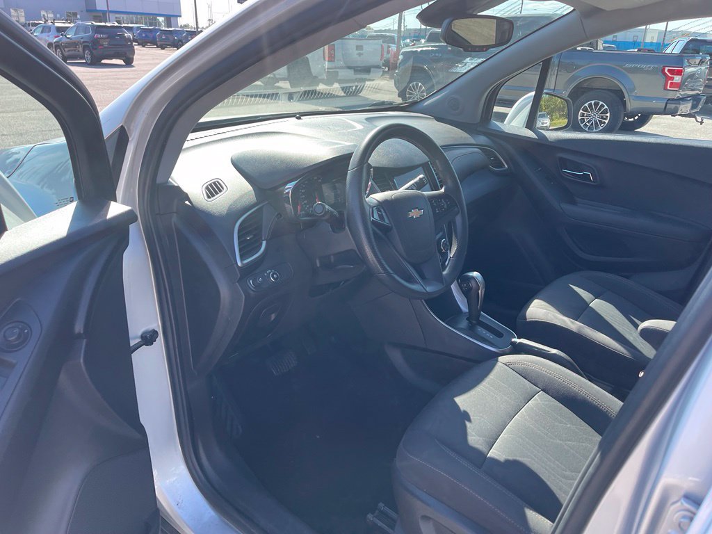Used 2019 Chevrolet Trax LT FWD image 13