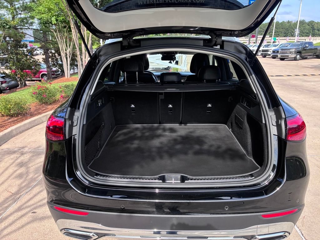 Used 2024 Mercedes-Benz GLC 300 image 11
