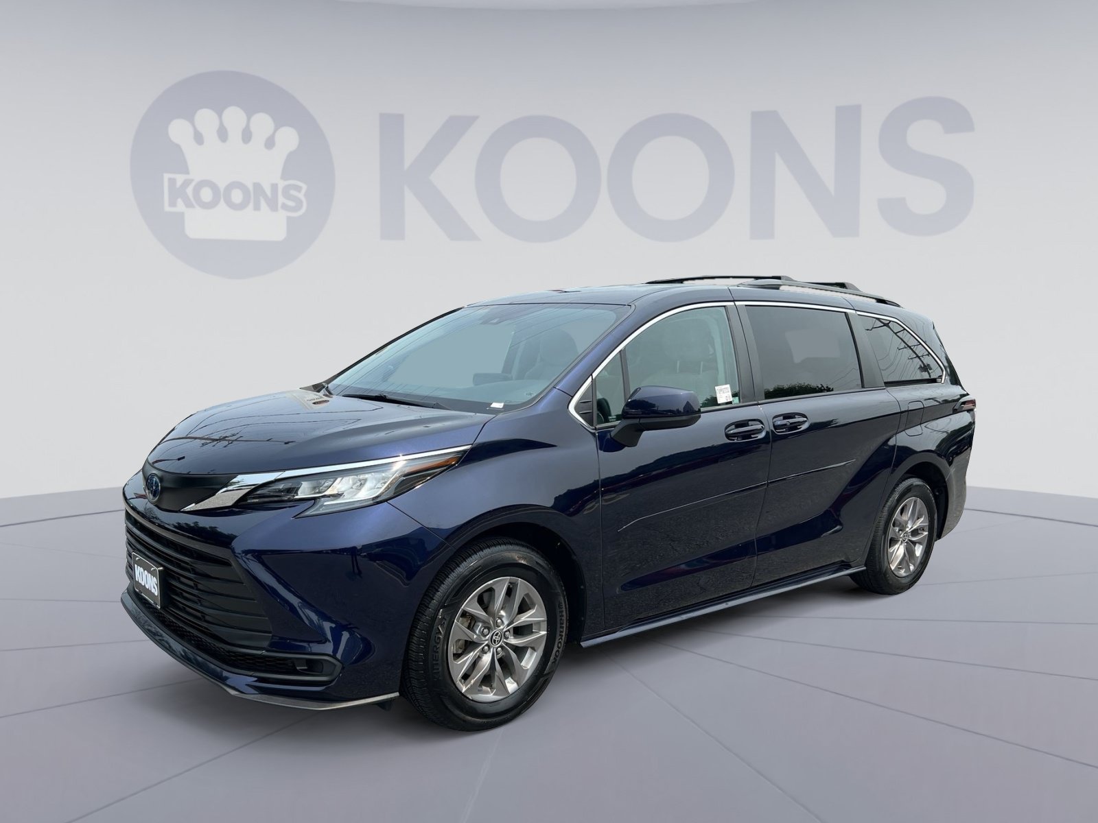 Used 2023 Toyota Sienna LE