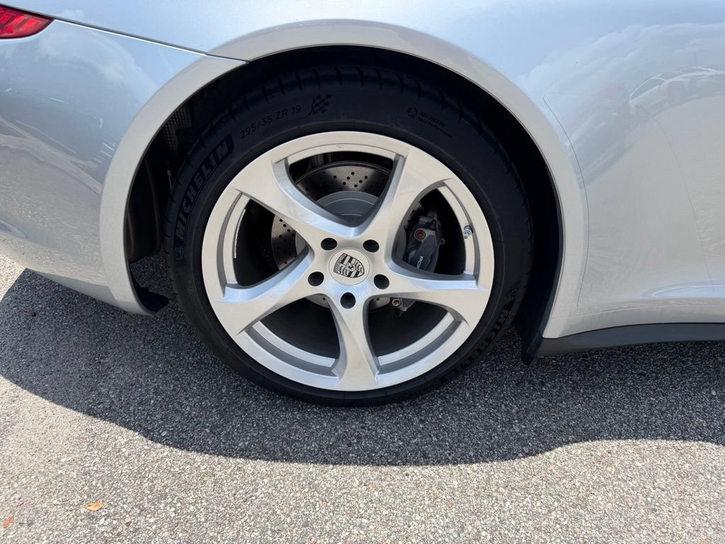 Used 2014 Porsche 911 Carrera 4 w/ Sport Chrono Package AWD/4WD image 5