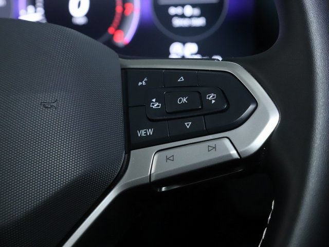 Certified 2025 Volkswagen Tiguan SE AWD/4WD image 23