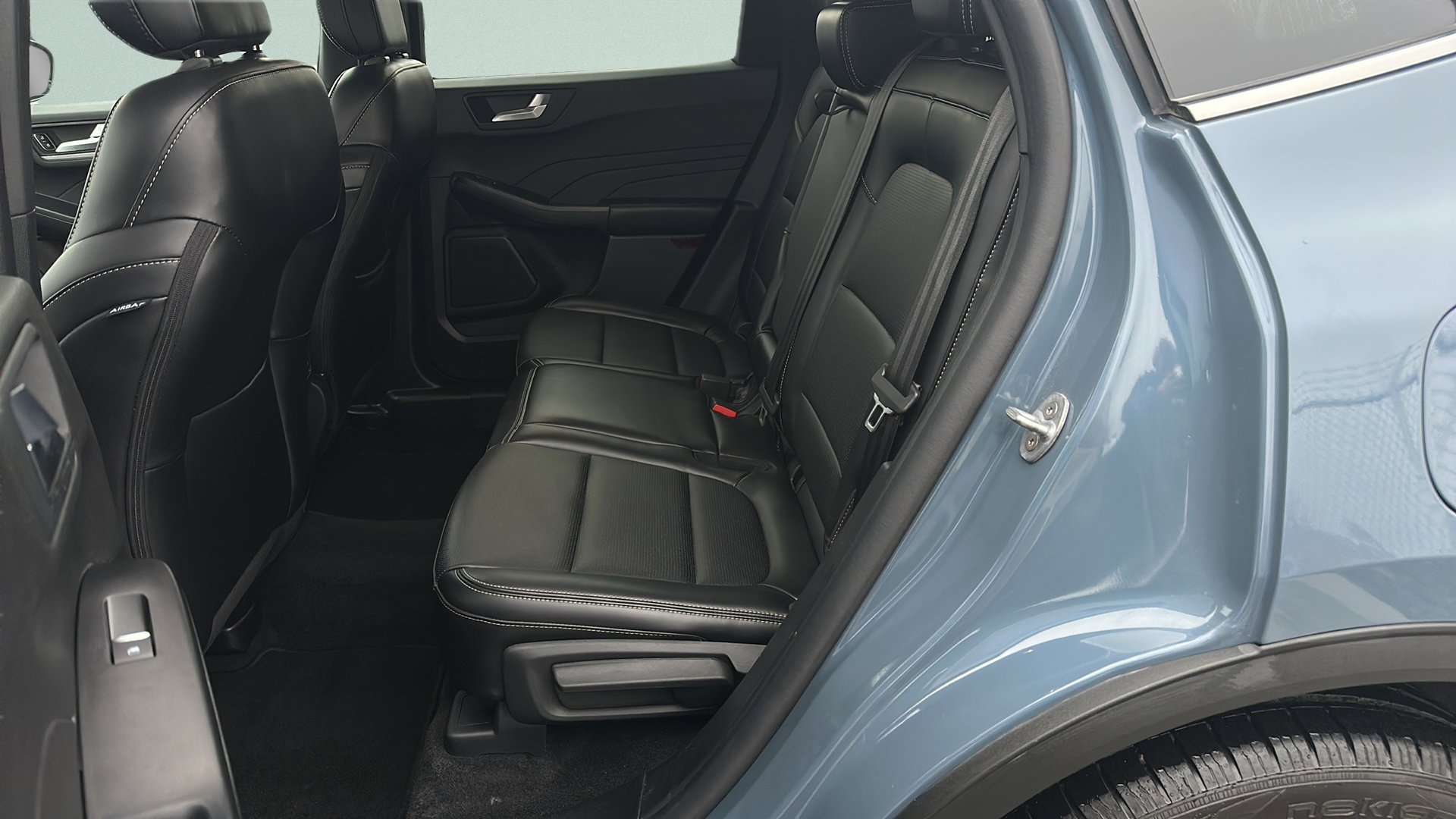 Used 2025 Ford Escape Platinum image 45